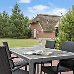 Holiday home Amazing In With Wifi