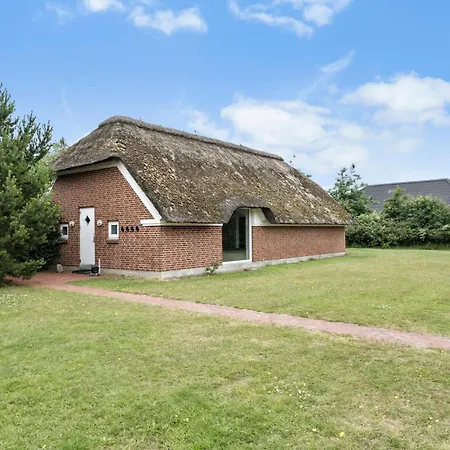 Holiday home In With Indoor Swimming Pool